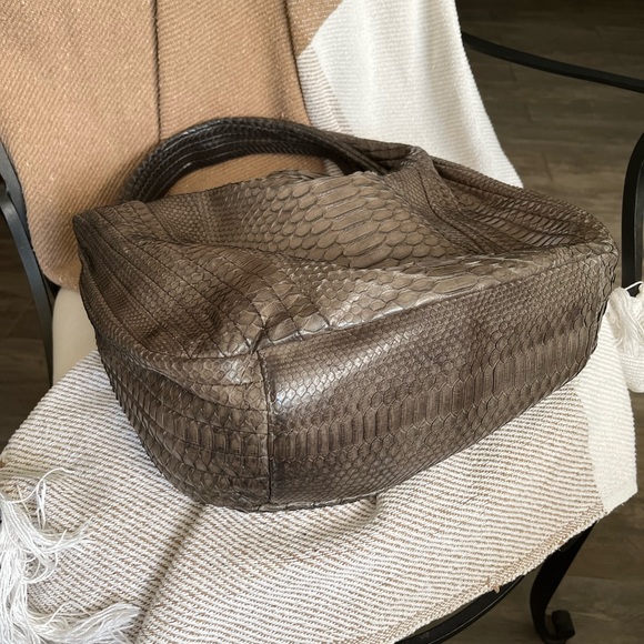 Purse Hobo Bag Ling Wu python snake skin Olive color$468 - Picture 13 of 15